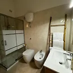 Cesarano House ゲストハウス ポンペイ